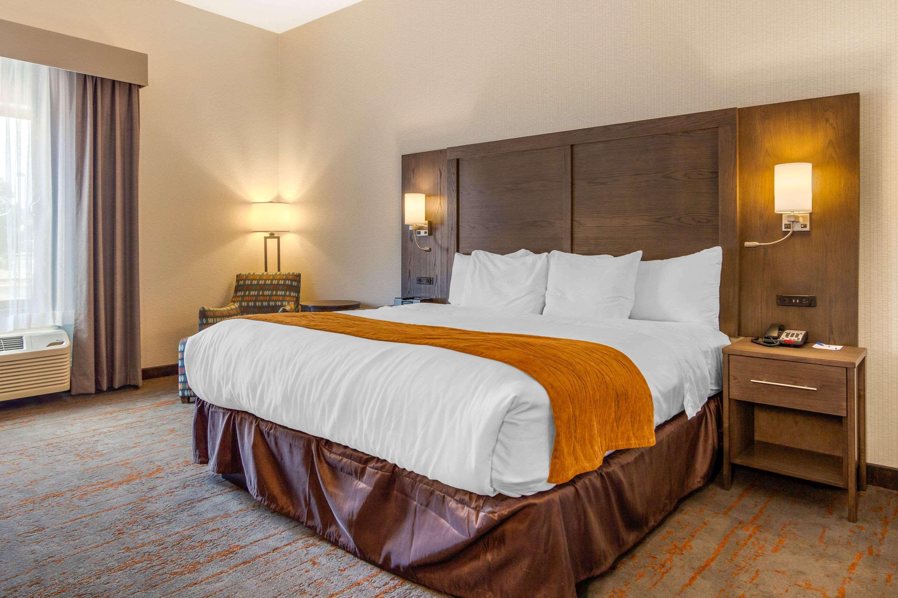Comfort Inn & Suites Brighton Denver Ne Medical Center Extérieur photo