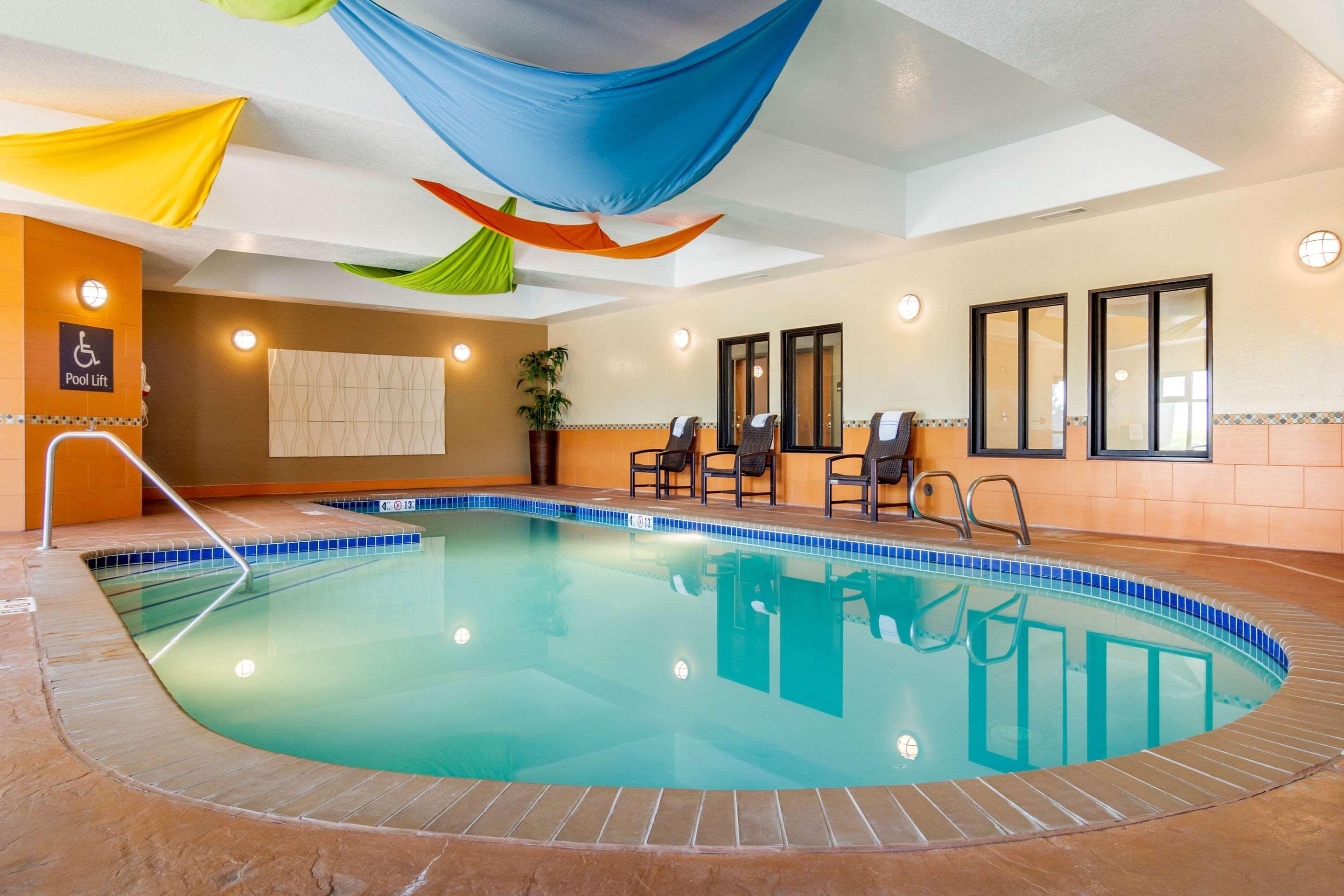 Comfort Inn & Suites Brighton Denver Ne Medical Center Extérieur photo