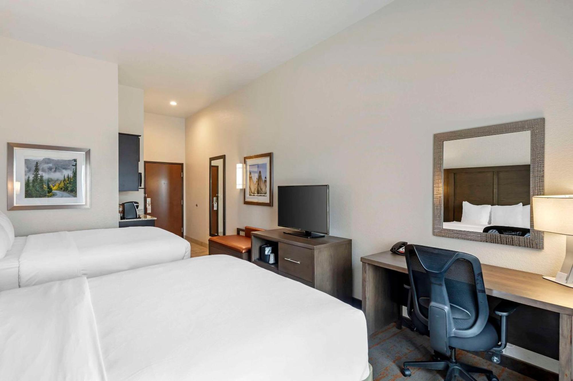 Comfort Inn & Suites Brighton Denver Ne Medical Center Extérieur photo