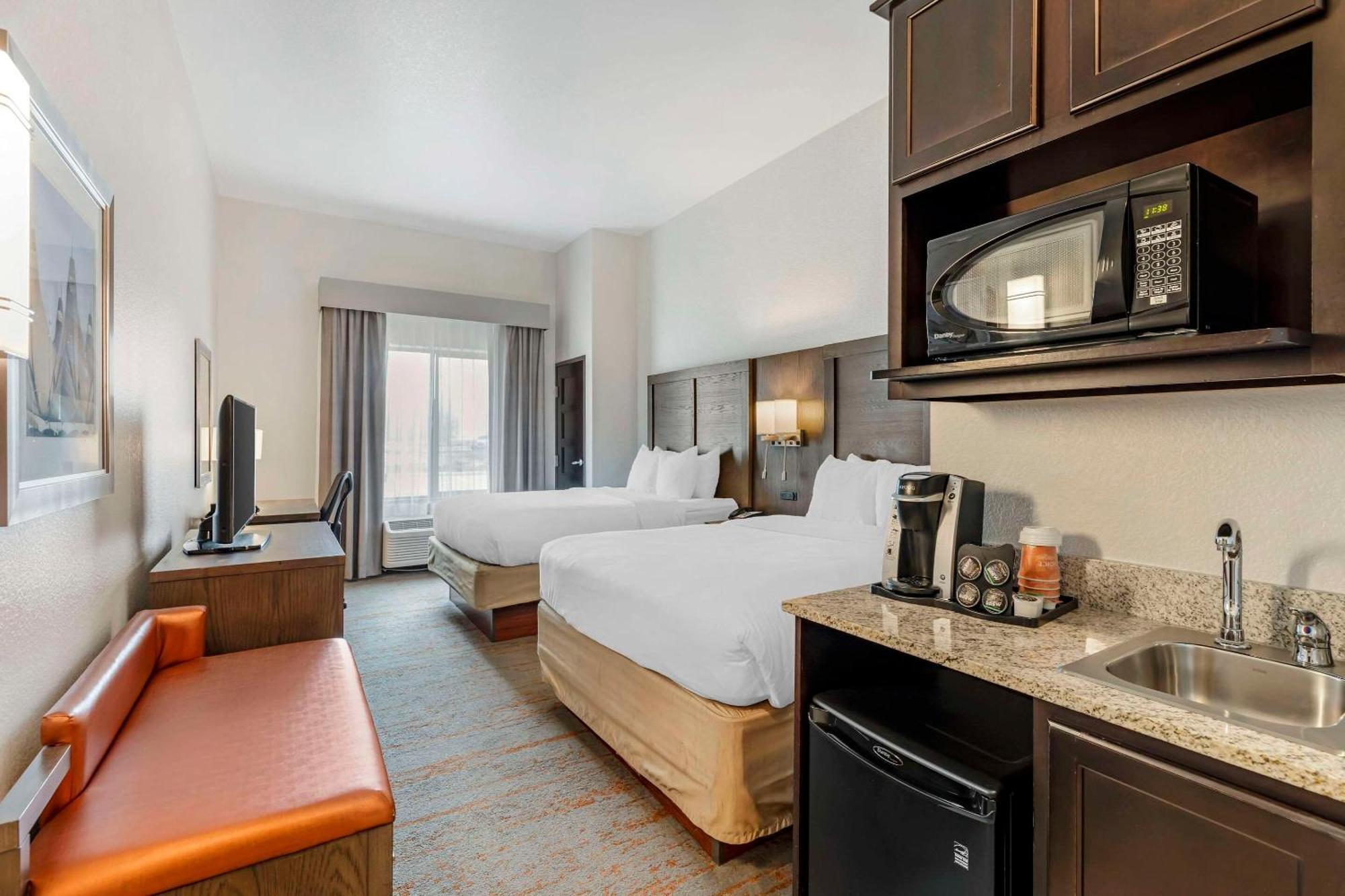 Comfort Inn & Suites Brighton Denver Ne Medical Center Extérieur photo
