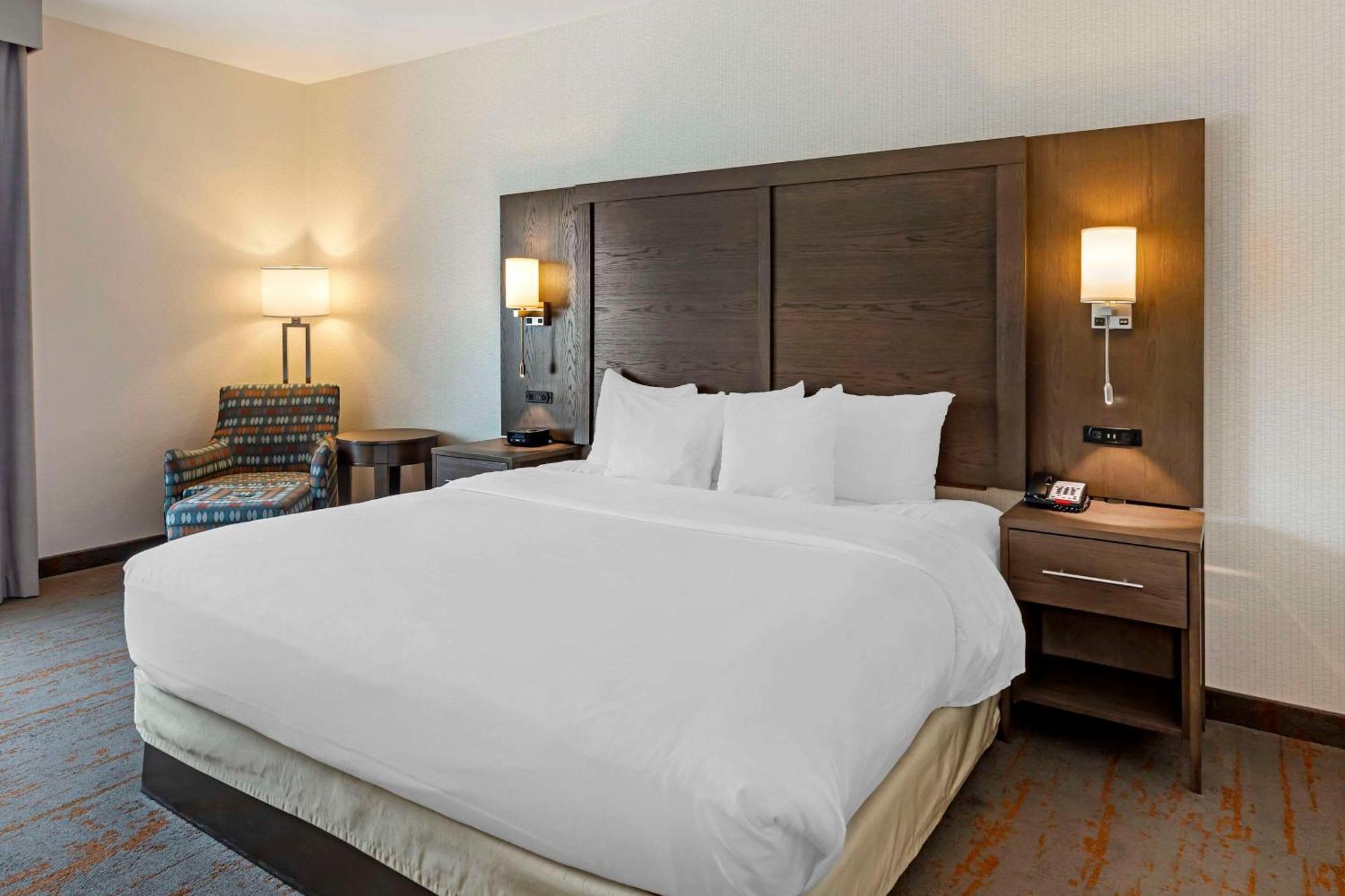 Comfort Inn & Suites Brighton Denver Ne Medical Center Extérieur photo